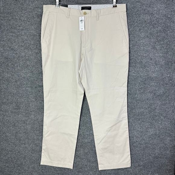 NWT BANANA REPUBLICA AIDEN SLIM-FIT SUMMER-WEIGHT CHINO MEN’S SZ 38x30 - Picture 1 of 9